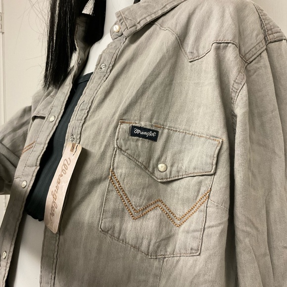 Wrangler Tops - Wrangler Women’s Western Snap Shirt